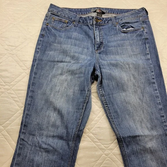 New York & Company curvy low rise bootcut blue jeans size 12T - Picture 3 of 5